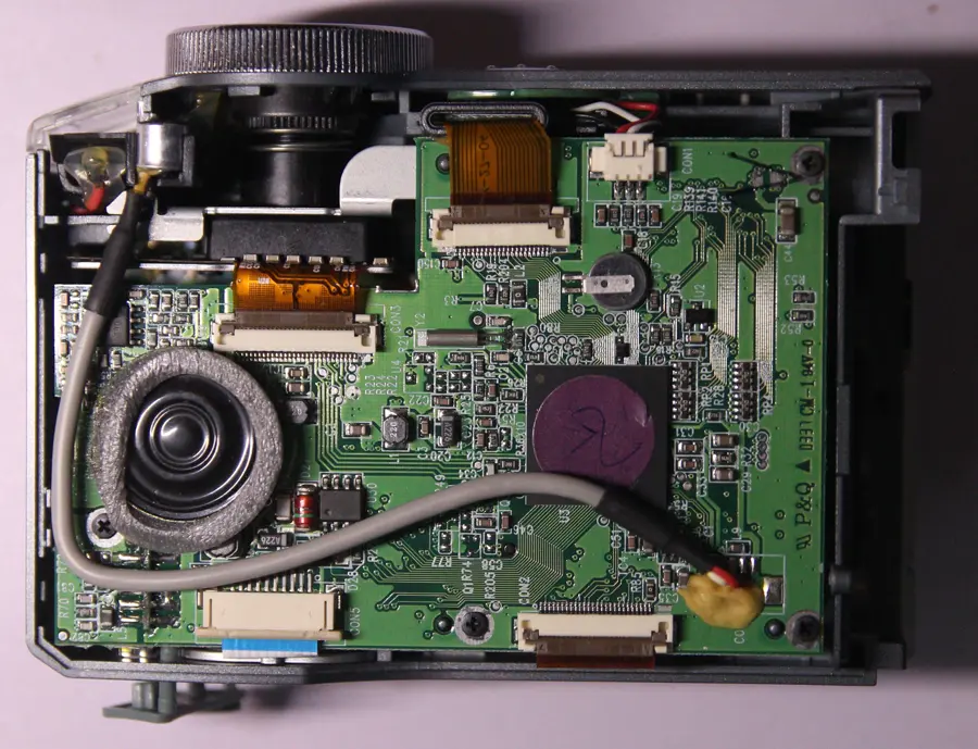 Fujifilm MV-1 circuit board (1)