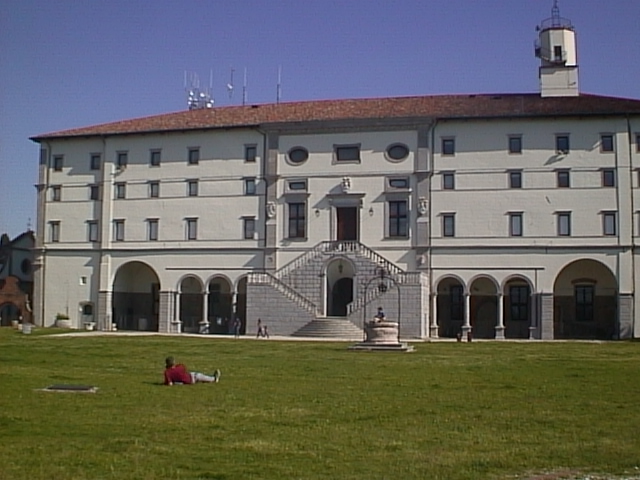 canon powershot 350 udine street photography