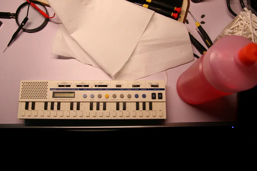 Casio VL-5 beginning top part cleaning