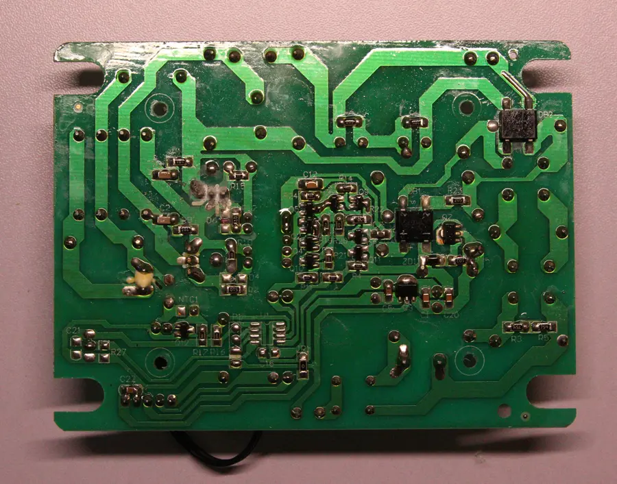 Skymen ZX-810 PCB close-up (3)