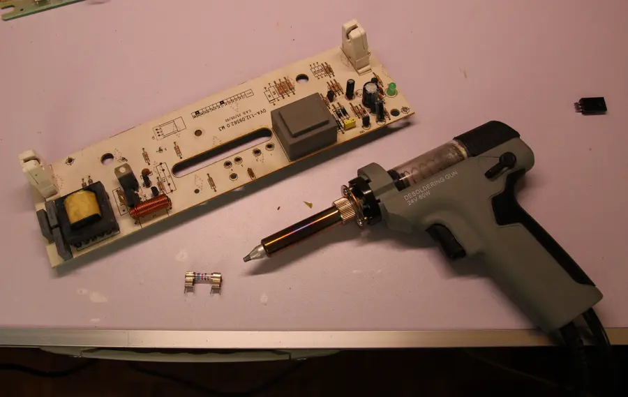 Recovery board with fuse and fuse holder